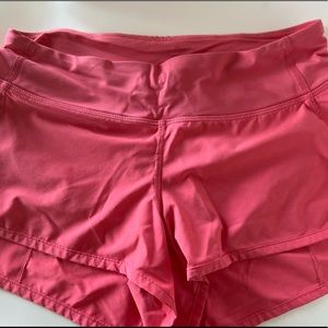 Lululemon Speed Up Low-Rise Lined Short 2.5" - color: coral